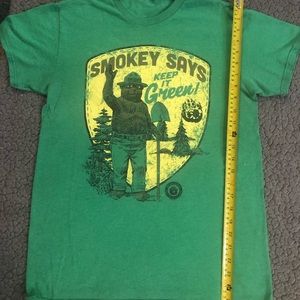 Small vintage T-shirt. Smokey the Bear